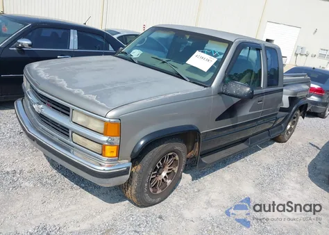 1998 Chevrolet C1500 Fleetside from USA, damaged, VIN 2GBEC19R8W1237650